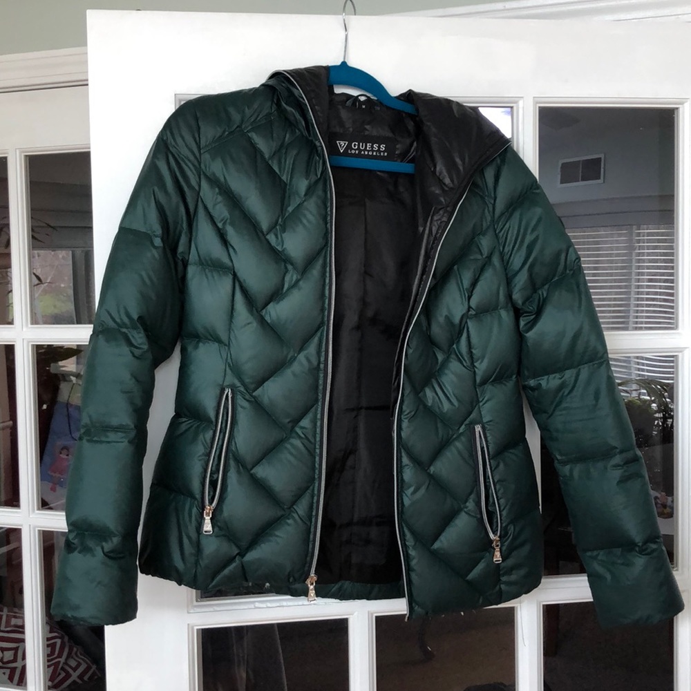 Super warm feathered Guess short winter coat!